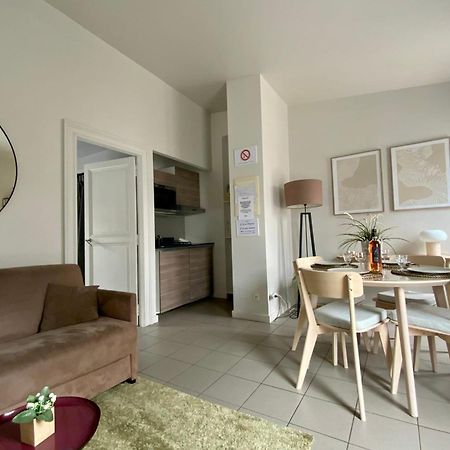 Le Fonctionnel - Grande Terrasse En Plein Centre ! Apartment Кастелно-льо-Ле Екстериор снимка
