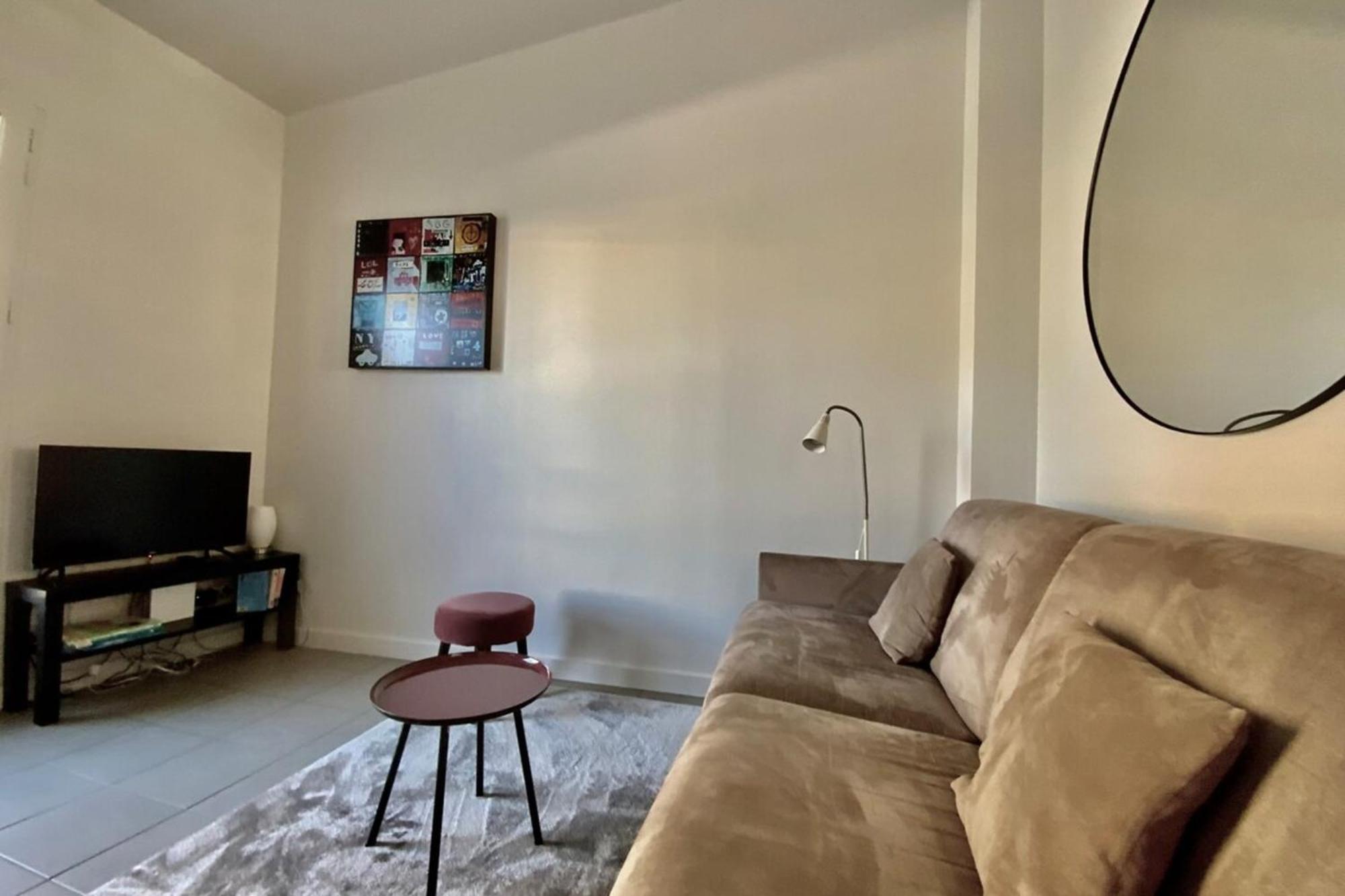 Le Fonctionnel - Grande Terrasse En Plein Centre ! Apartment Кастелно-льо-Ле Екстериор снимка