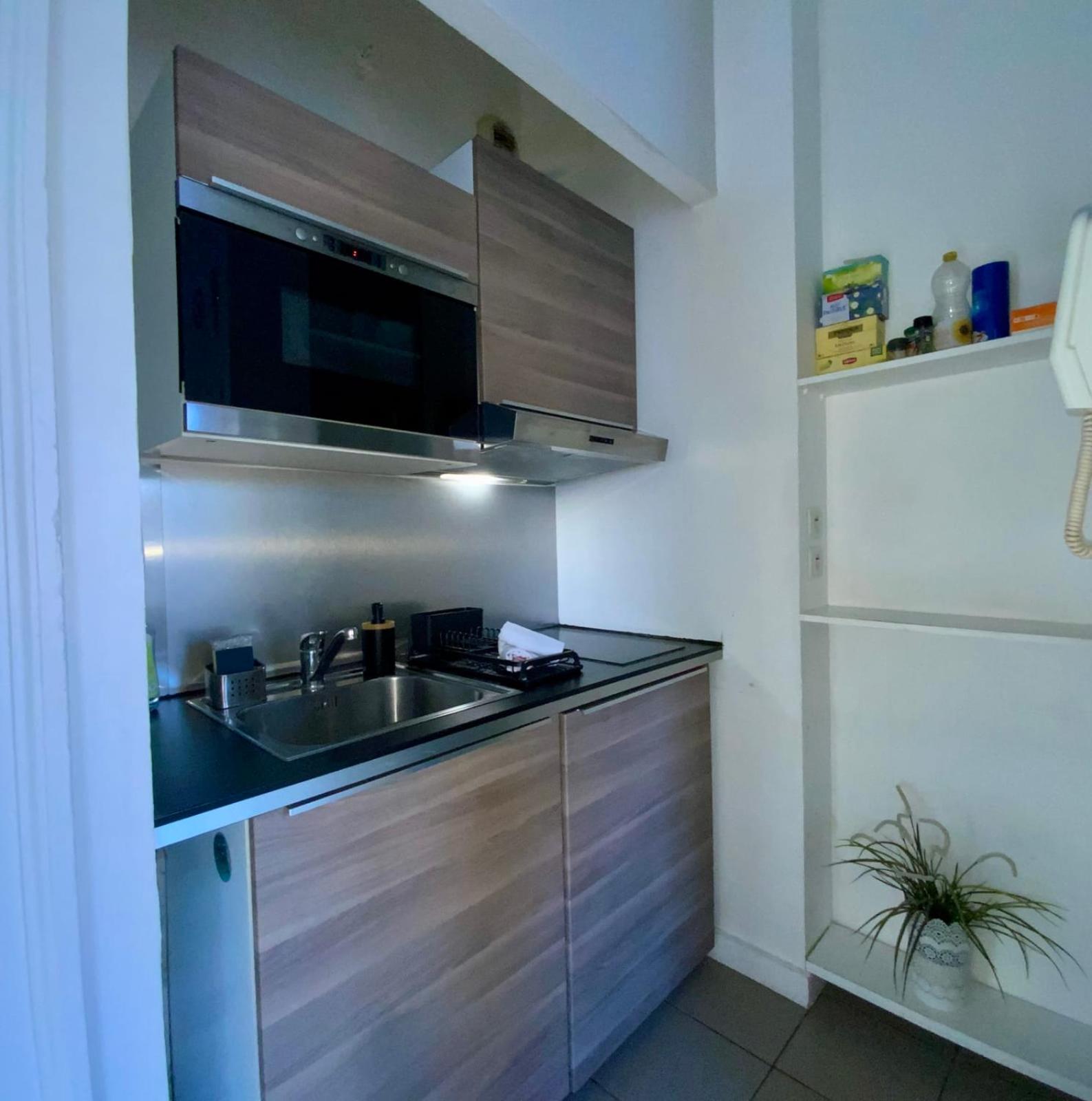 Le Fonctionnel - Grande Terrasse En Plein Centre ! Apartment Кастелно-льо-Ле Екстериор снимка