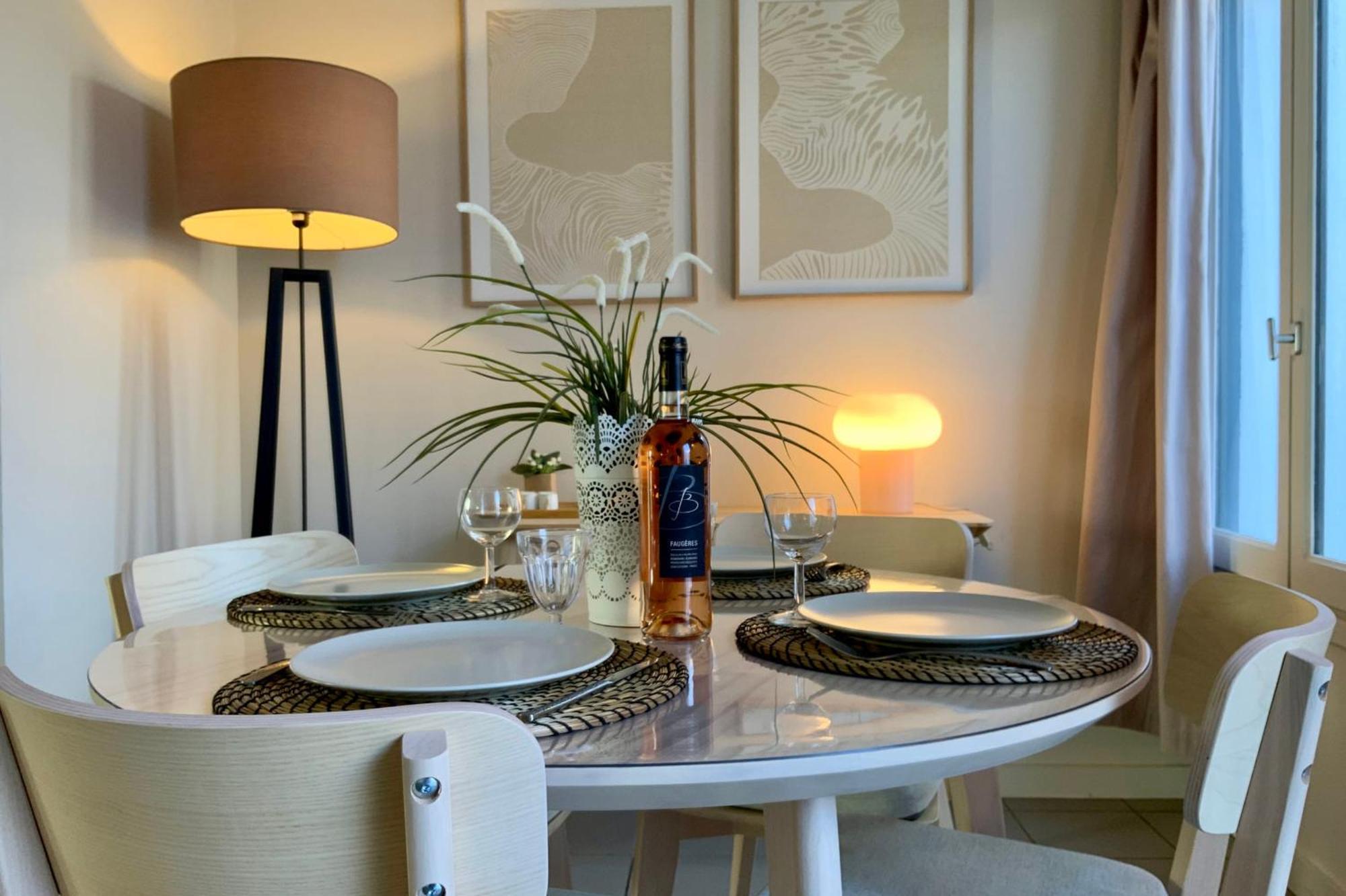 Le Fonctionnel - Grande Terrasse En Plein Centre ! Apartment Кастелно-льо-Ле Екстериор снимка